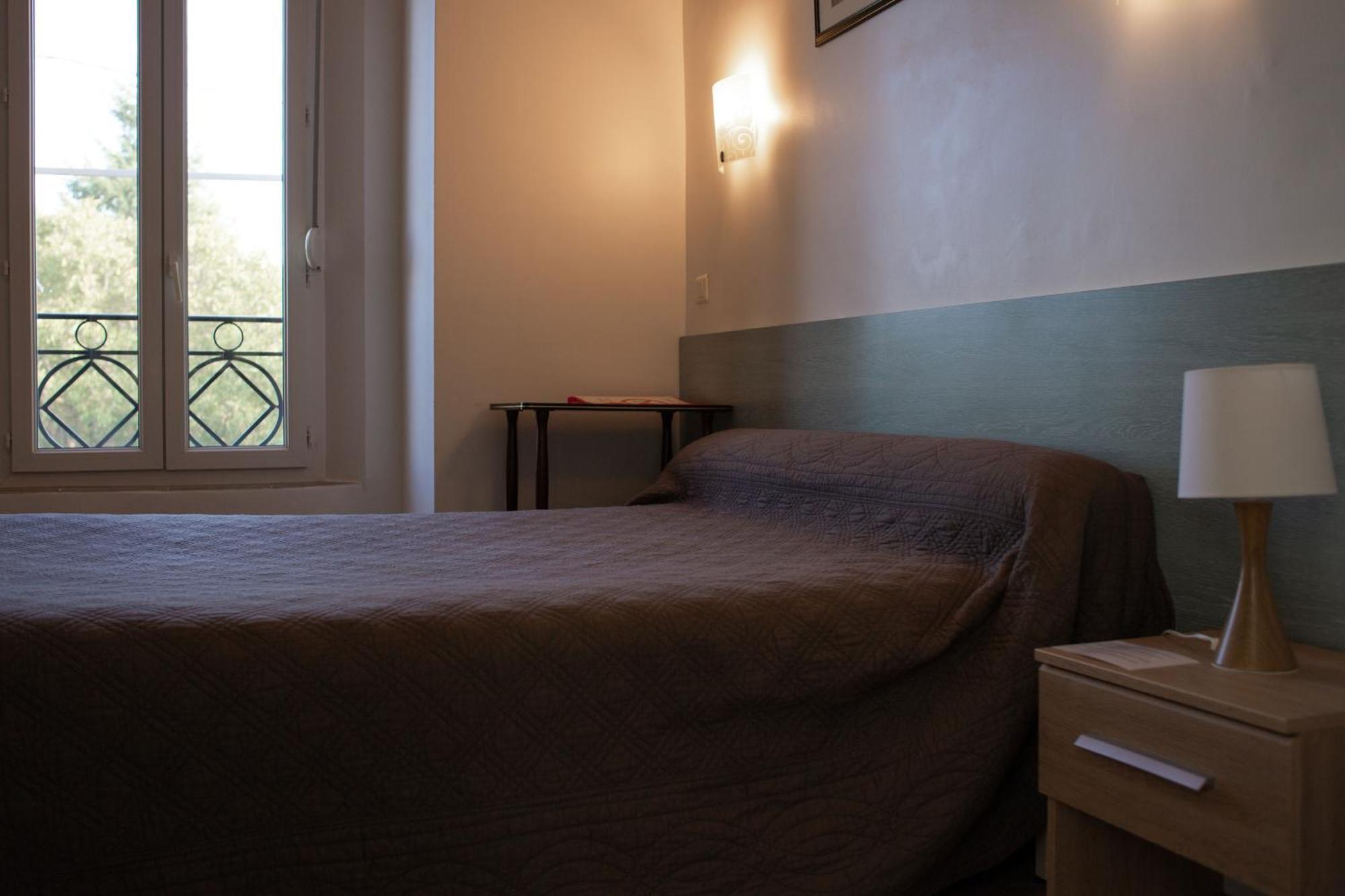 Auberge Le Cevenol ลา กาวาเลอรี ภายนอก รูปภาพ
